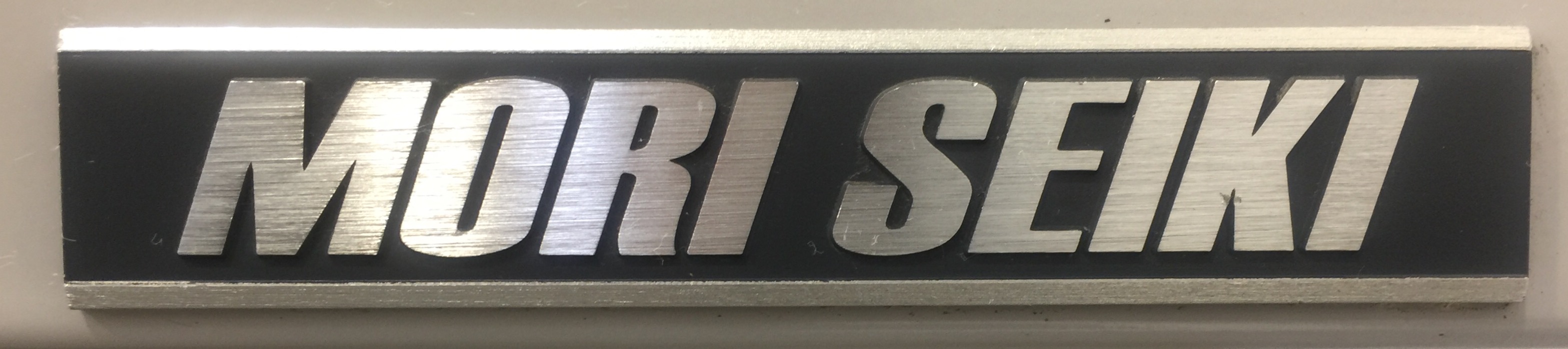 A close up of the word " tri star ".